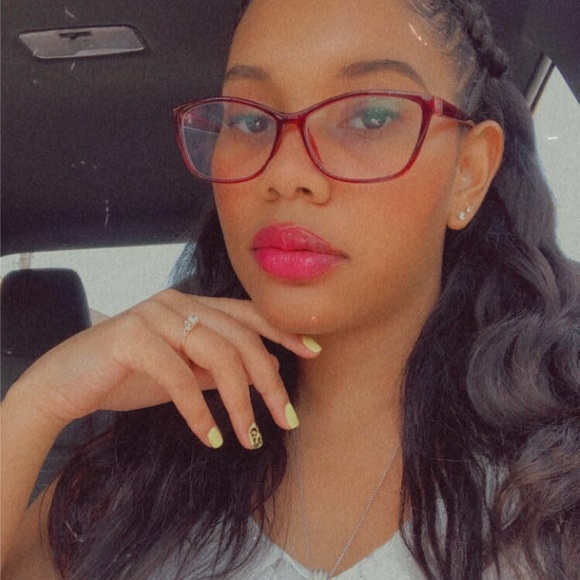 Meet your Posher, Amber - Picture 6 of 6